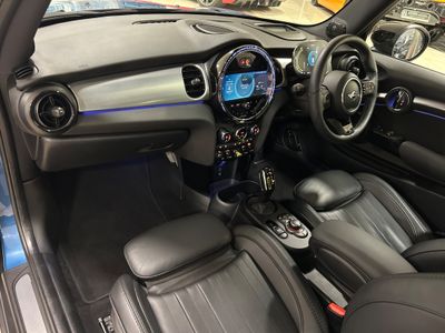2022 Mini Hatch