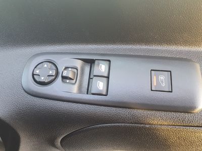 2023 Peugeot Partner