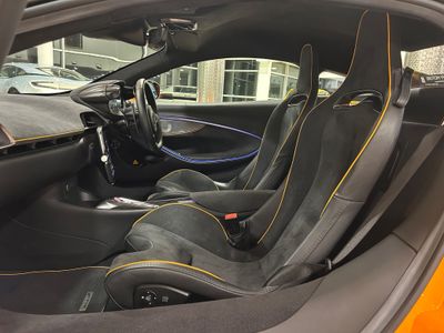2023 McLaren Artura