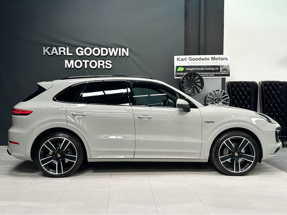 2023 Porsche Cayenne