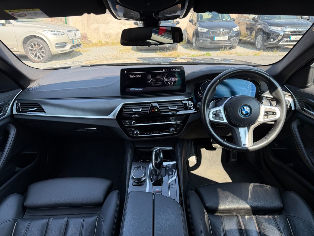2023 BMW 530