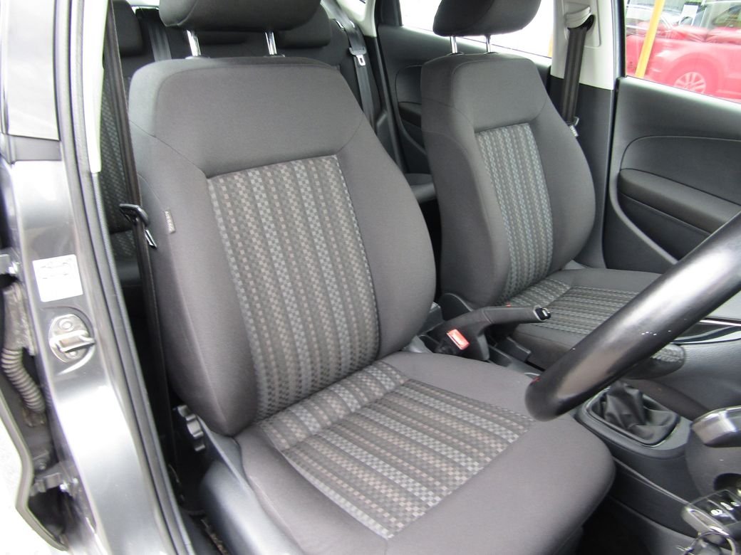 2016 Volkswagen Polo