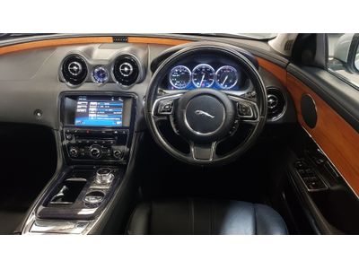 2010 Jaguar XJ