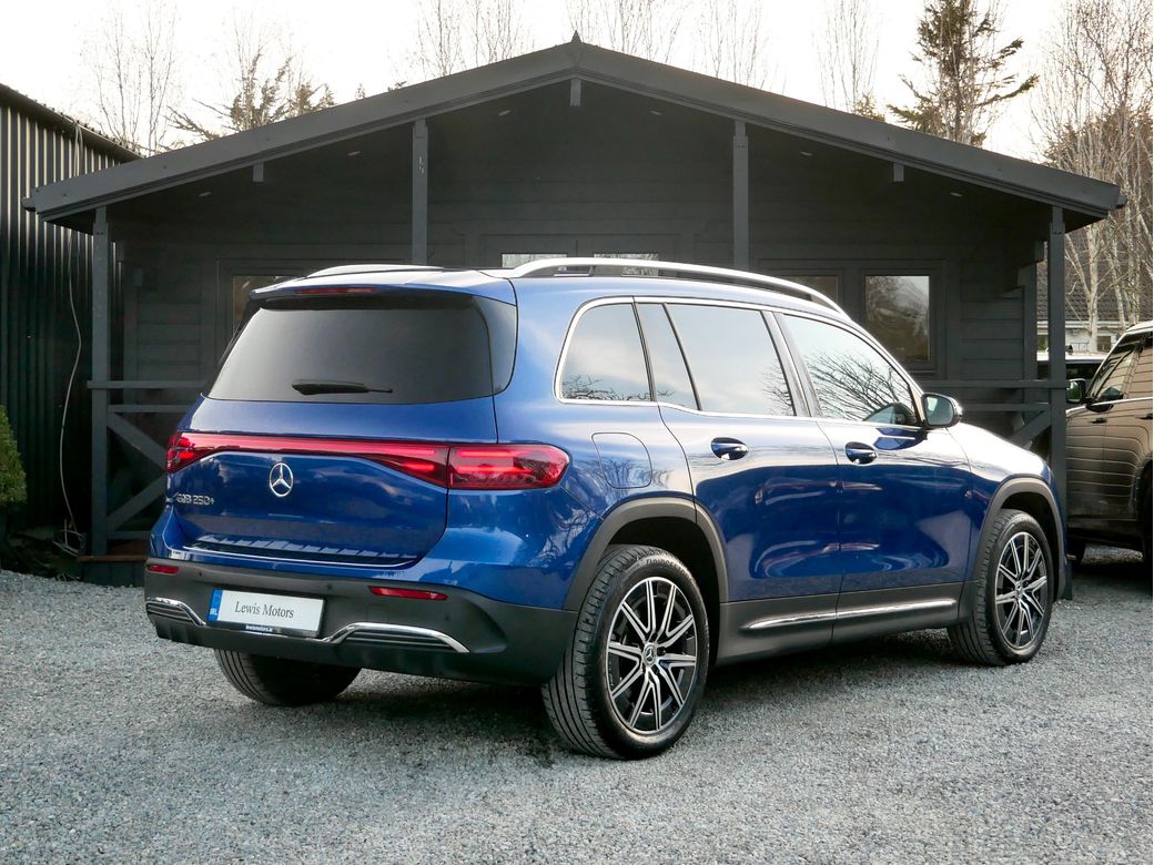 2025 Mercedes-Benz EQB