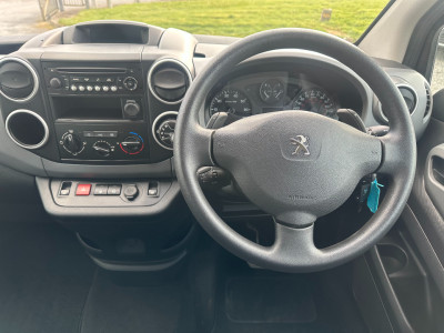 2017 Peugeot Partner Tepee