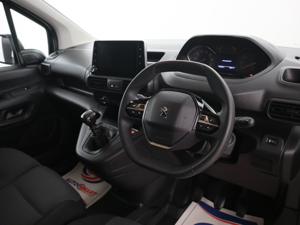 2022 Peugeot Partner