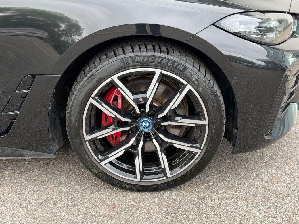 2024 BMW i4