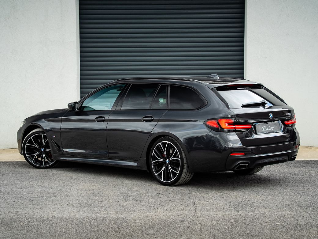 2023 BMW 520