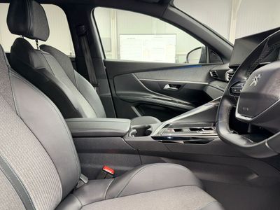 2023 Peugeot 5008