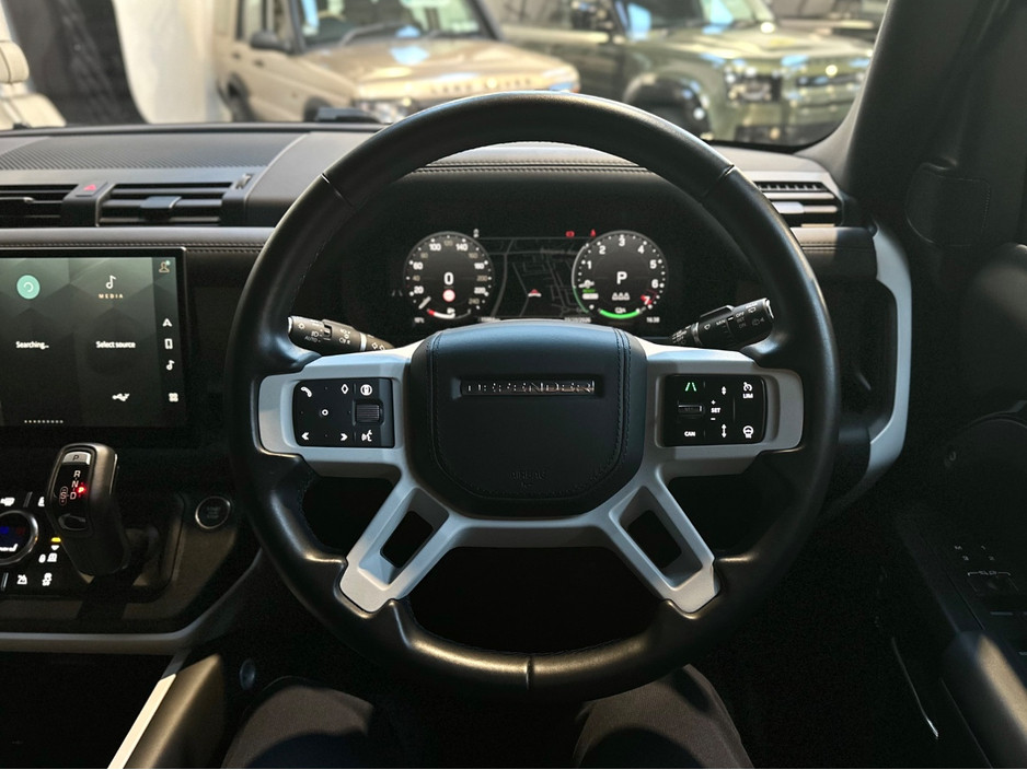 2025 Land Rover Defender