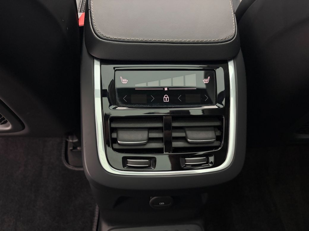 2023 Volvo XC90