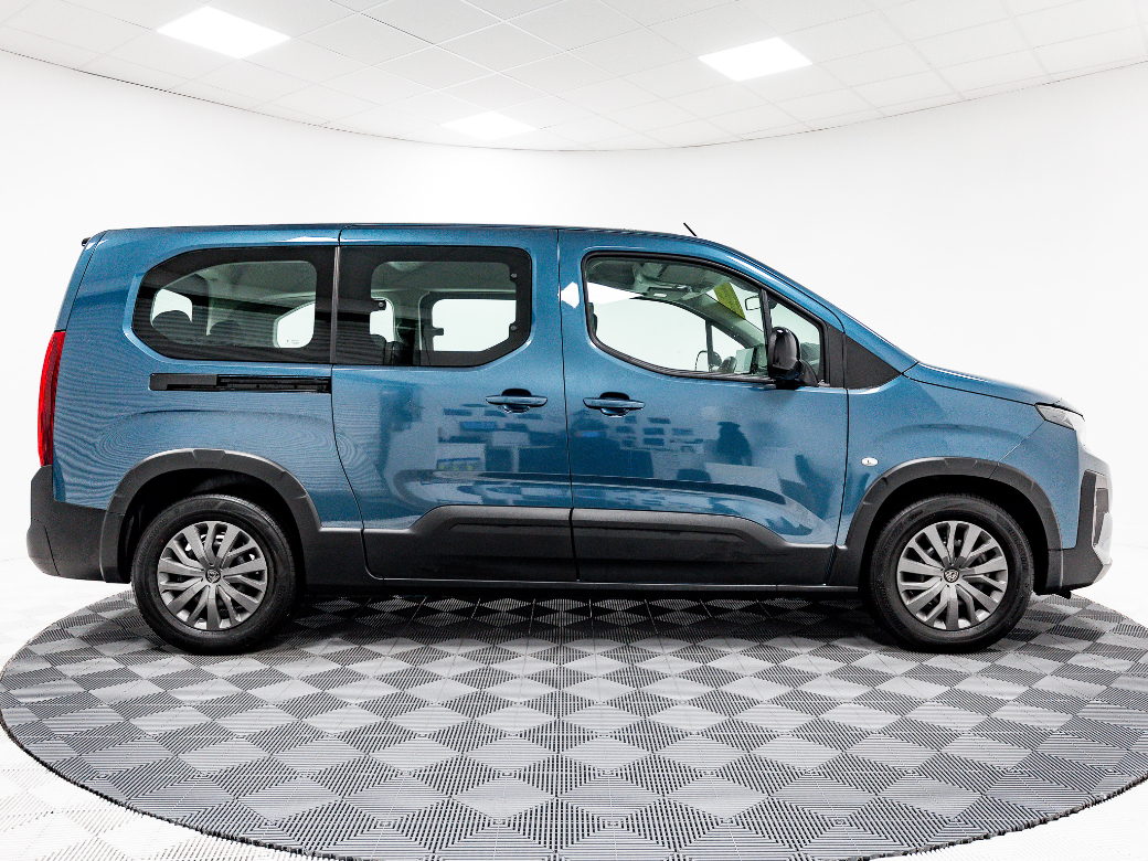 2025 Peugeot Rifter