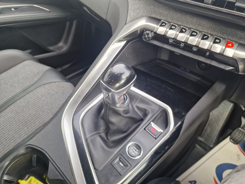 2021 Peugeot 5008