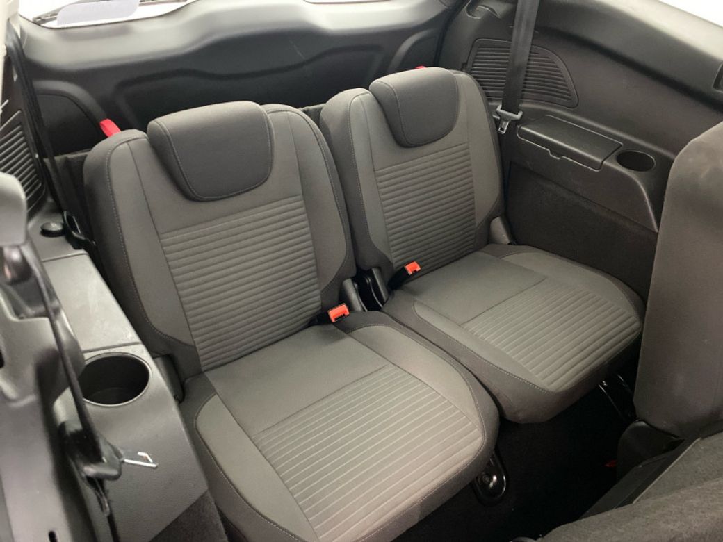 2018 Ford Grand C-Max