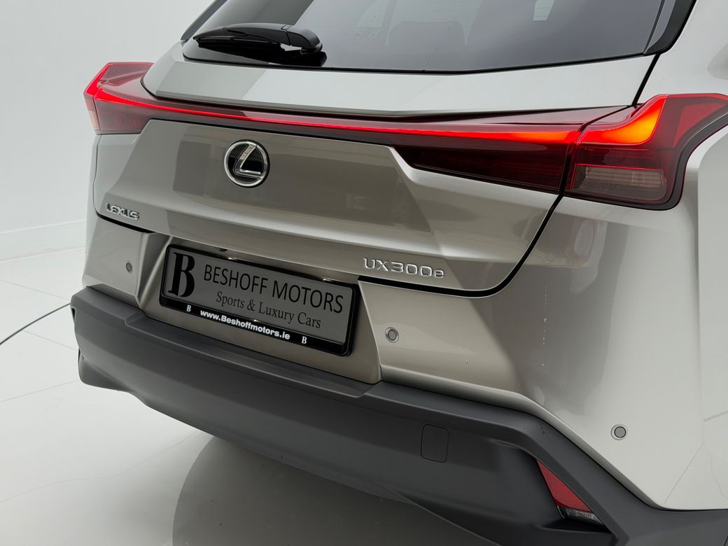 2026 Lexus UX 300e