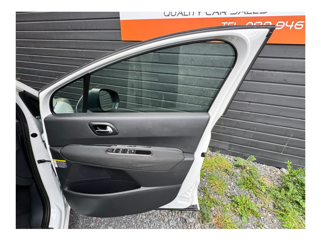 2013 Peugeot 5008