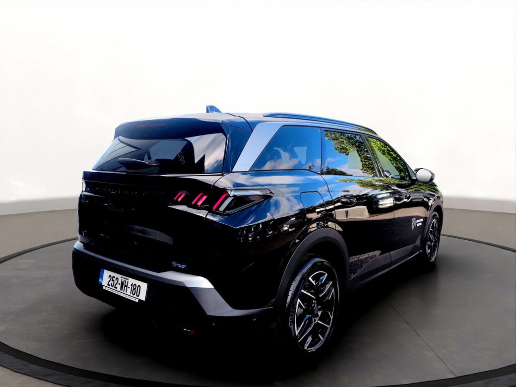 2025 Peugeot 5008