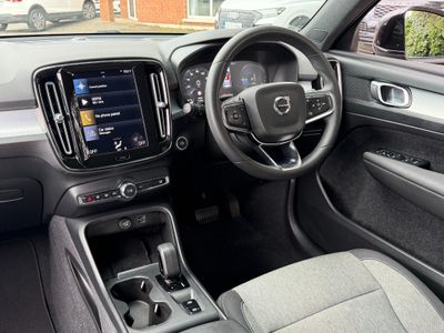 2023 Volvo XC40