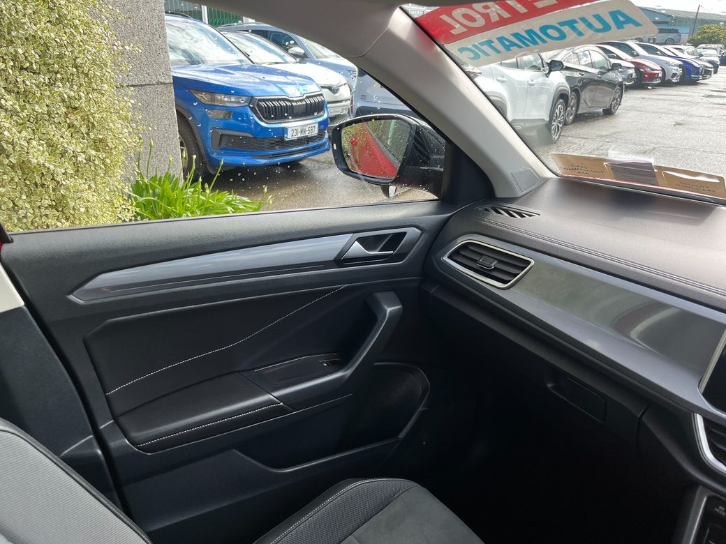 2025 Volkswagen T-Roc