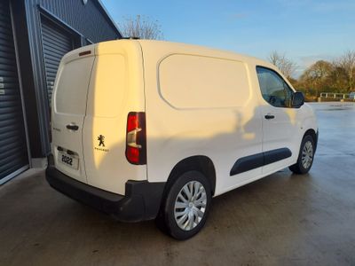 2022 Peugeot Partner