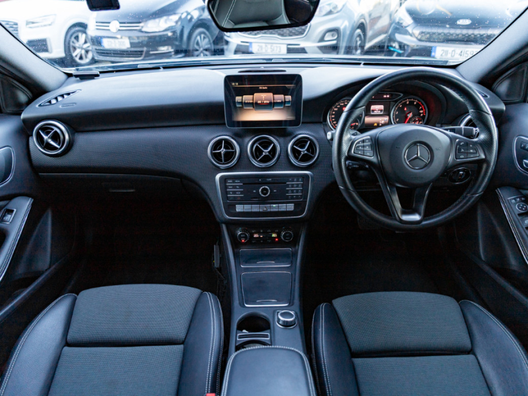2017 Mercedes-Benz A 180