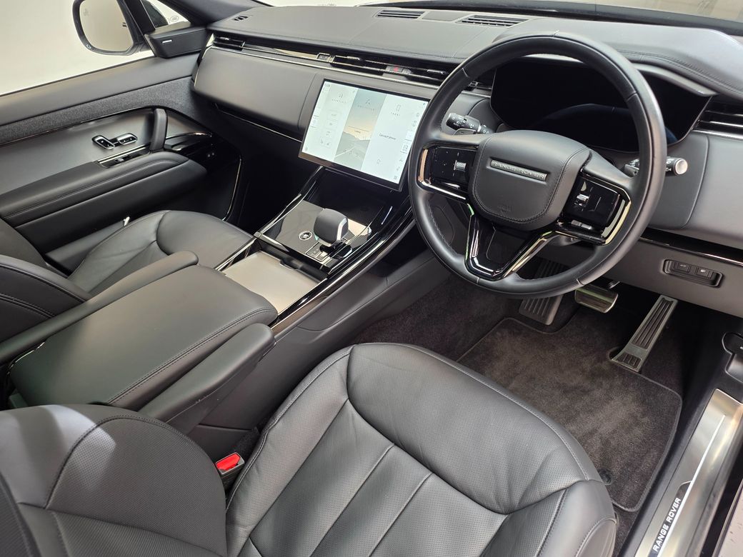 2025 Land Rover Range Rover Sport