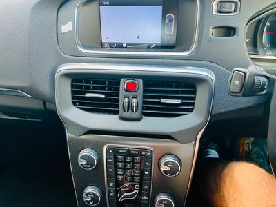 2014 Volvo V40