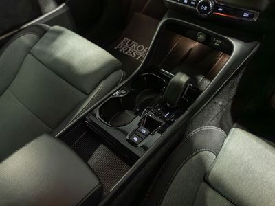 2022 Volvo XC40