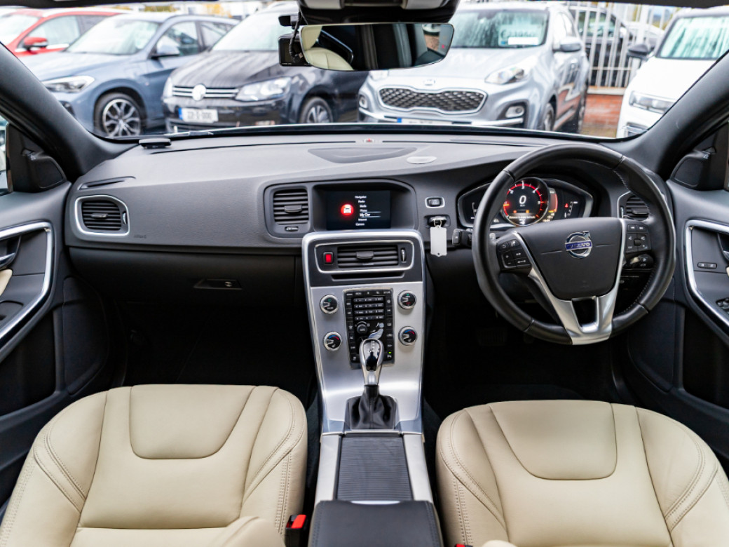 2017 Volvo V60