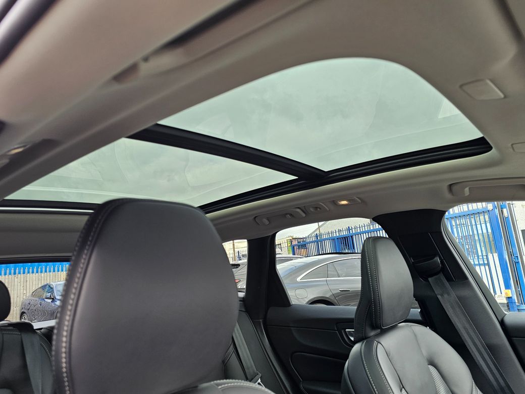 2025 Volvo XC60