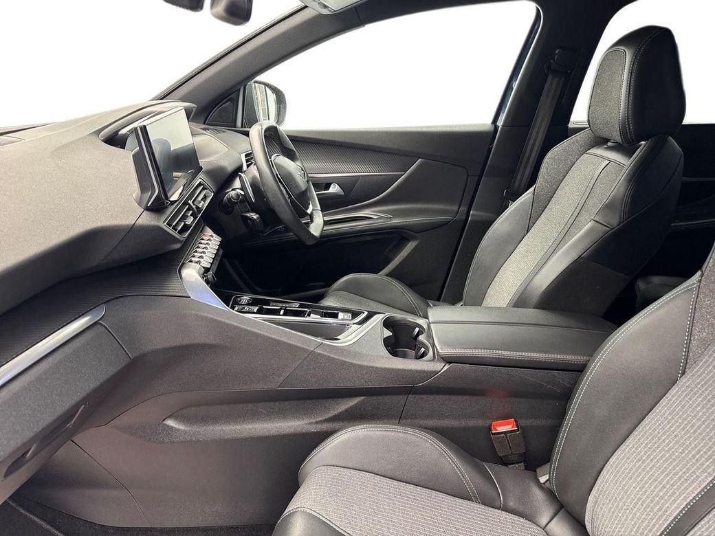 2024 Peugeot 5008