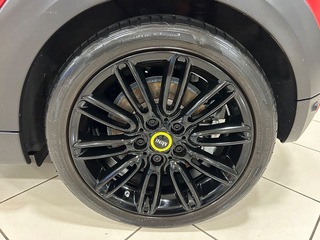 2022 Mini Hatch