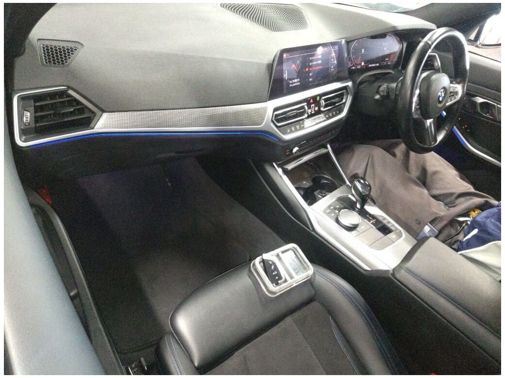 2019 BMW 320