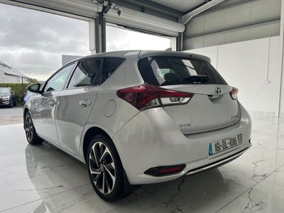 2016 Toyota Auris