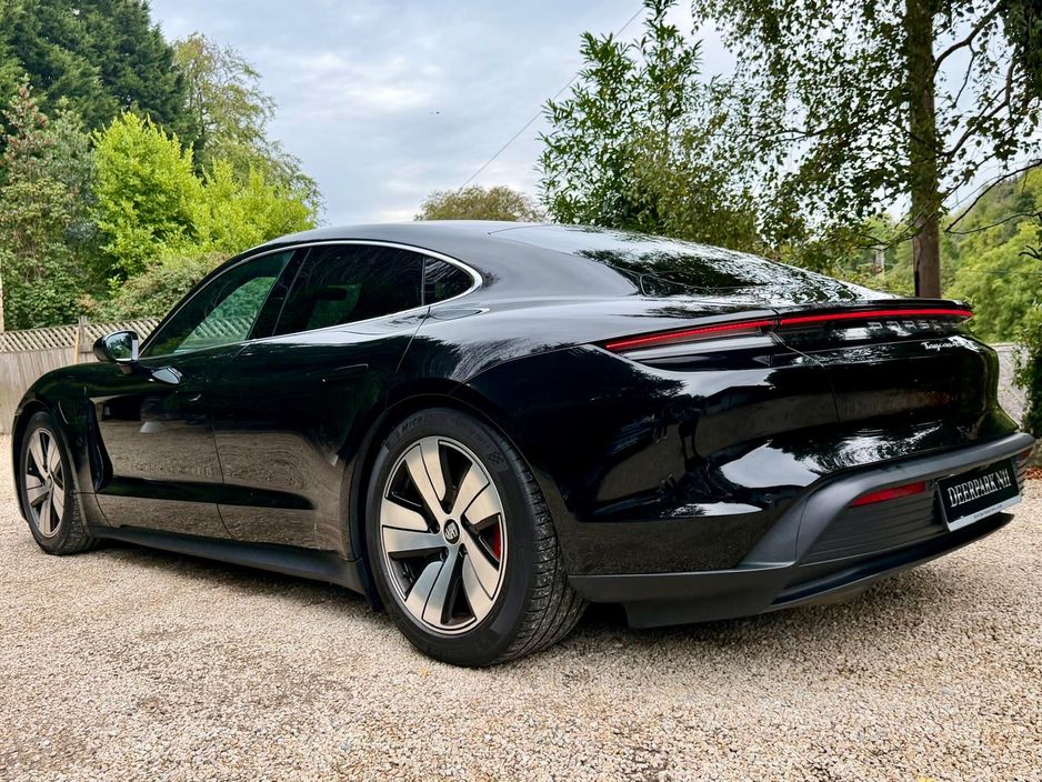 2023 Porsche Taycan