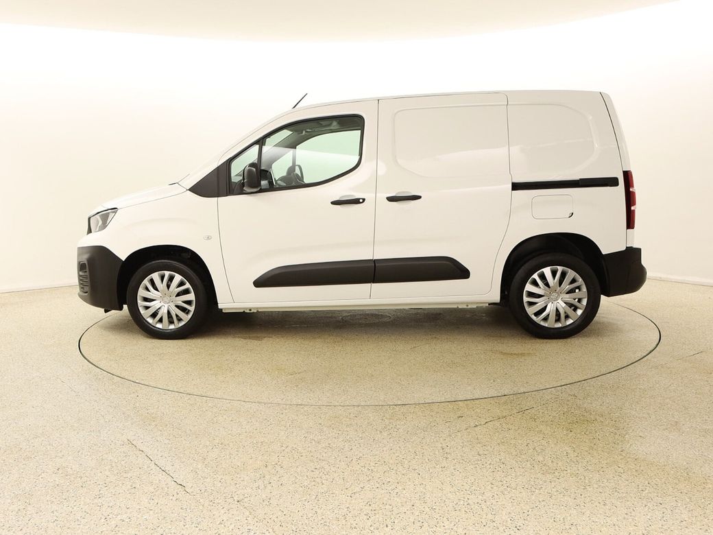 2022 Peugeot Partner