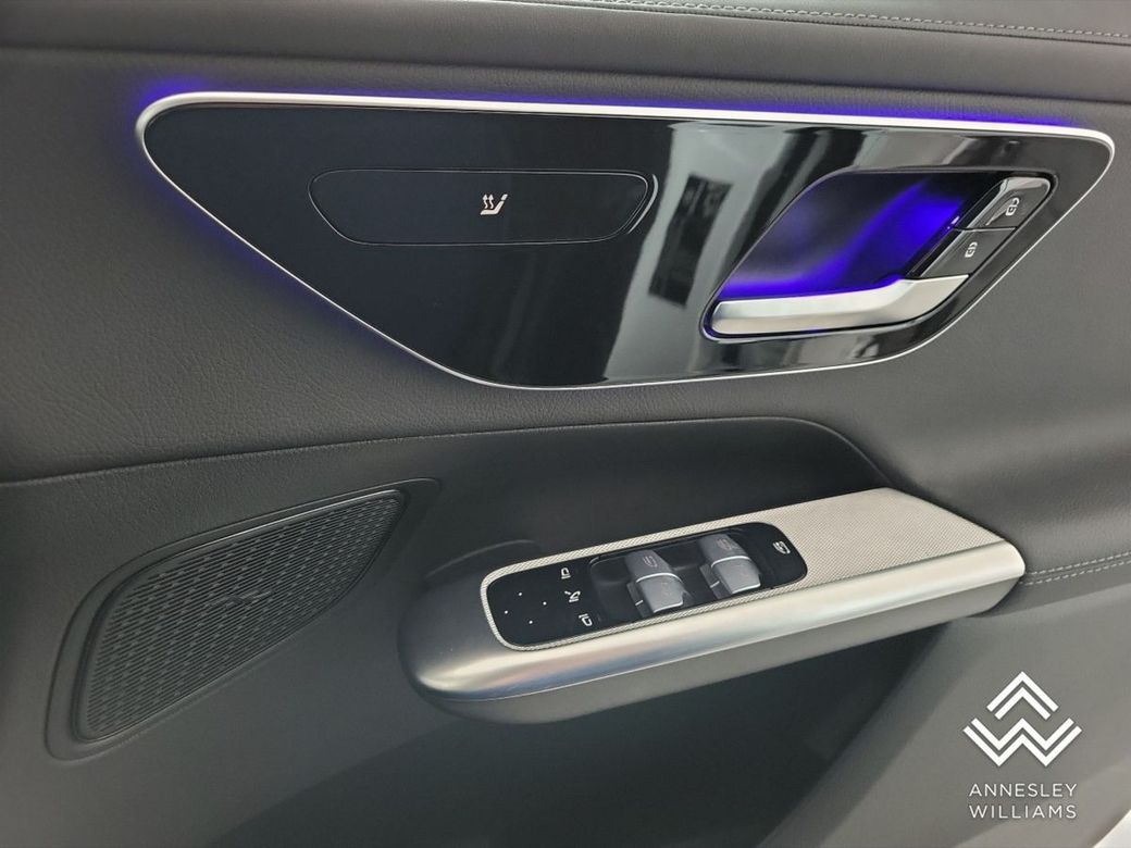2023 Mercedes-Benz GLC Class