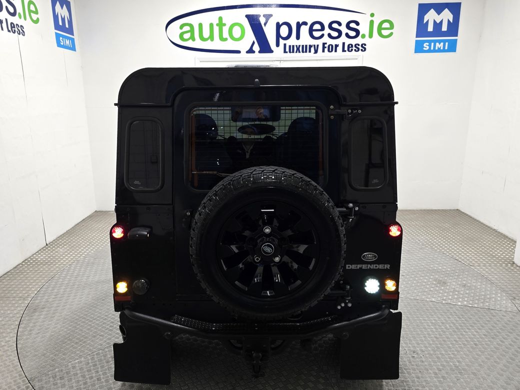 2014 Land Rover Defender 90