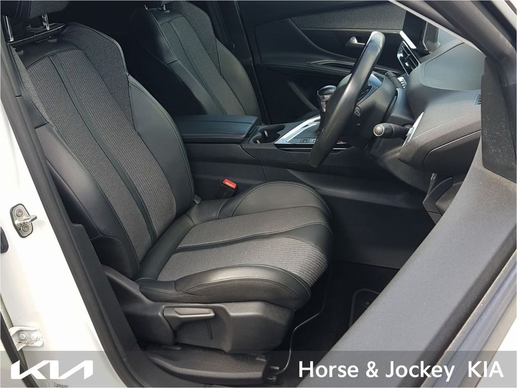 2022 Peugeot 5008