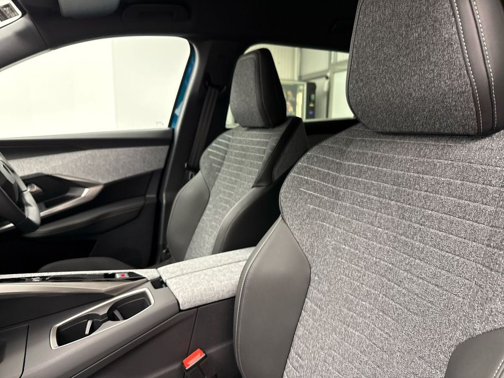 2025 Peugeot 5008