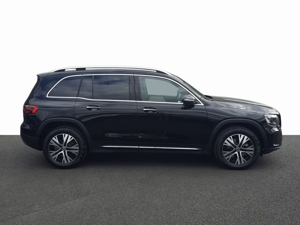 2025 Mercedes-Benz GLB Class