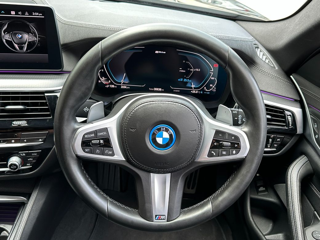 2021 BMW 530