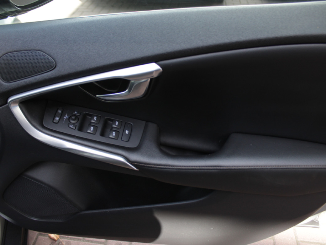 2015 Volvo V40
