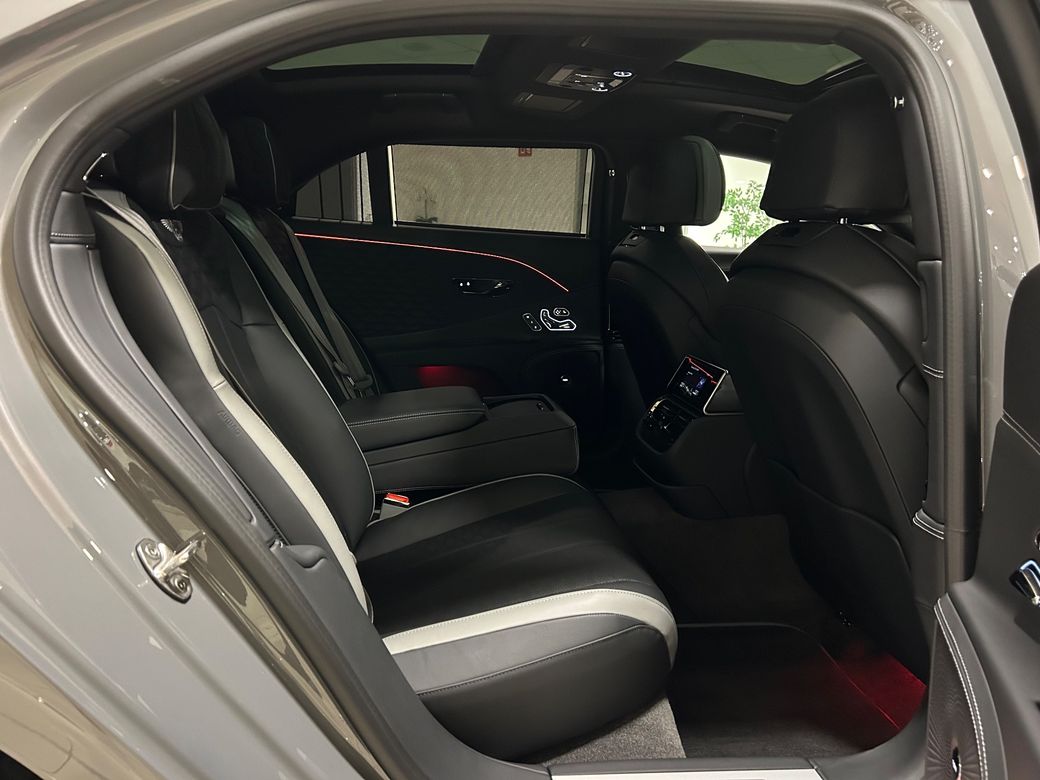 2025 Bentley Flying Spur