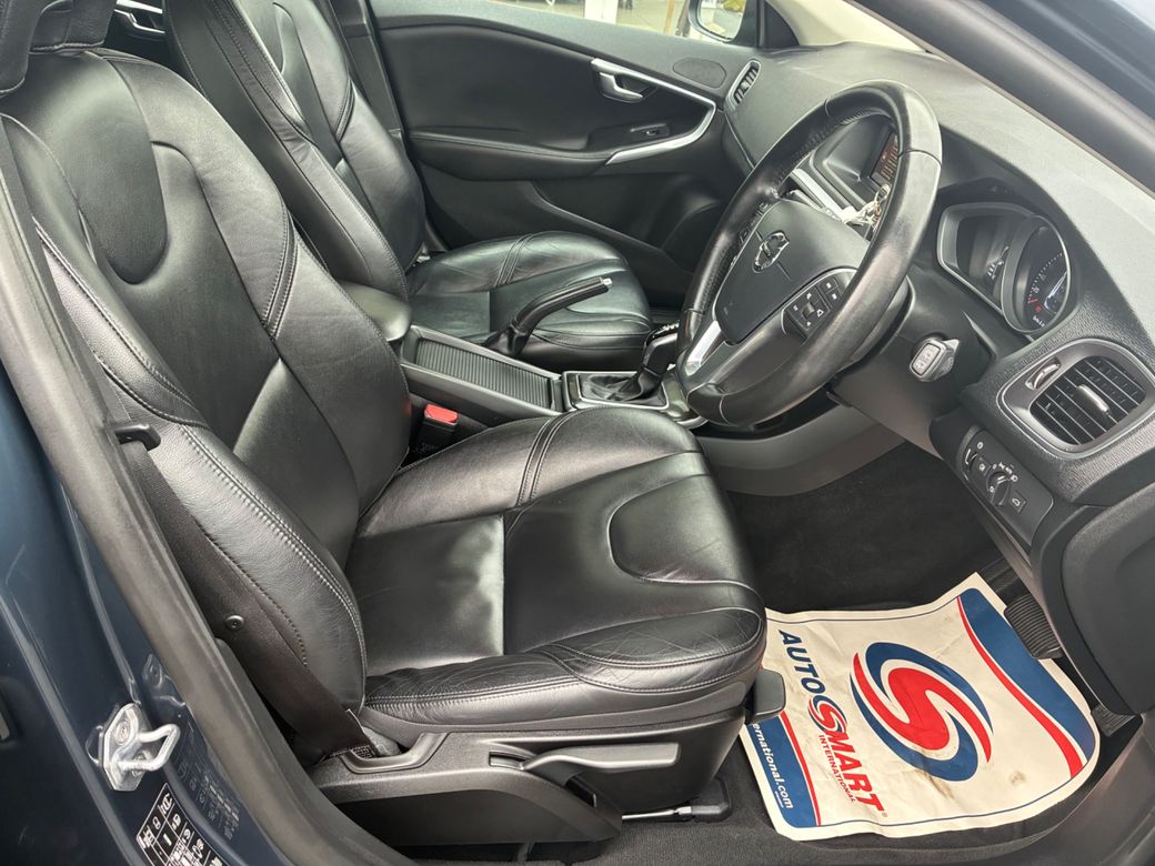 2019 Volvo V40