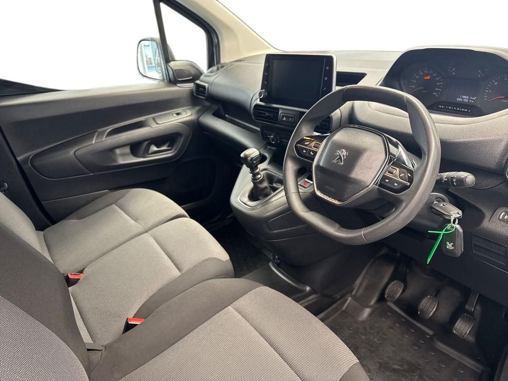 2023 Peugeot Partner