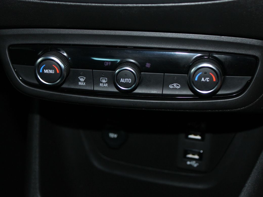 2024 Opel Crossland X
