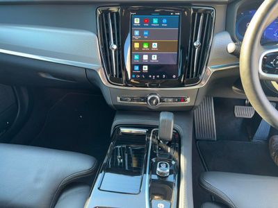 2025 Volvo V90