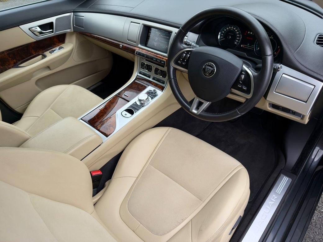 2014 Jaguar XF