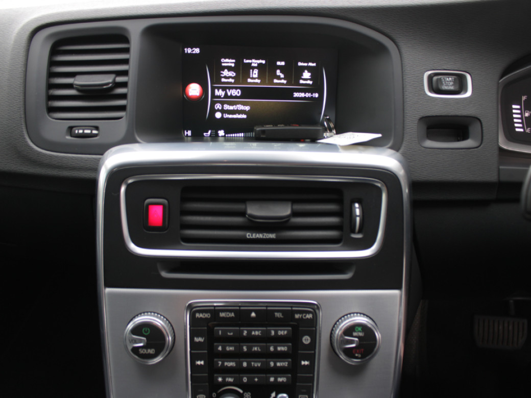 2016 Volvo V60 Cross Country